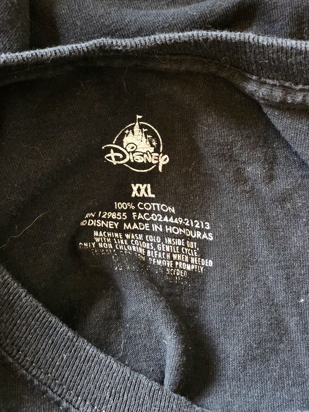 Walt Disney World Rainbow Castle Fireworks Black T Shirt XXL Mickey Mouse - Picture 4 of 4